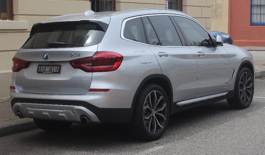بي إم دبليو X3 2018 — دفع رباعي (SUV) السعر والمواصفات في السعودية