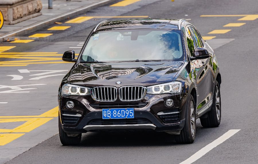 BMW X4 2015 — SUV Price & Specs in Saudi Arabia