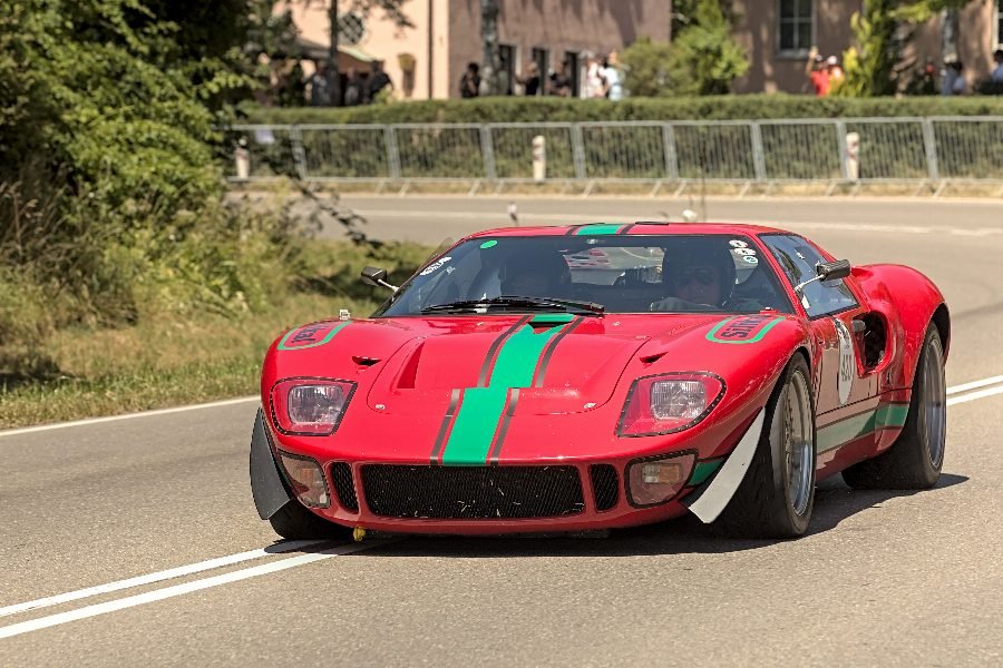 فورد GT40 1964 — كوبيه السعر والمواصفات في السعودية