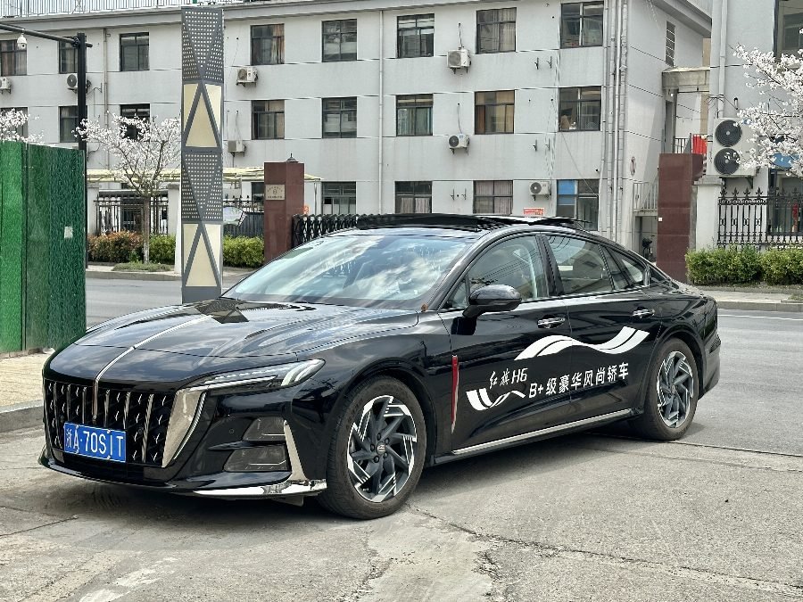 Hongqi H6