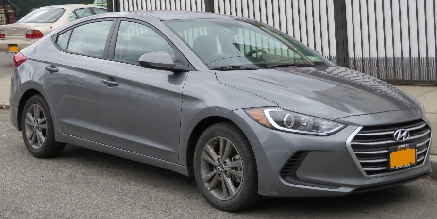 Hyundai Elantra 2016 — Sedan Price & Specs in Saudi Arabia
