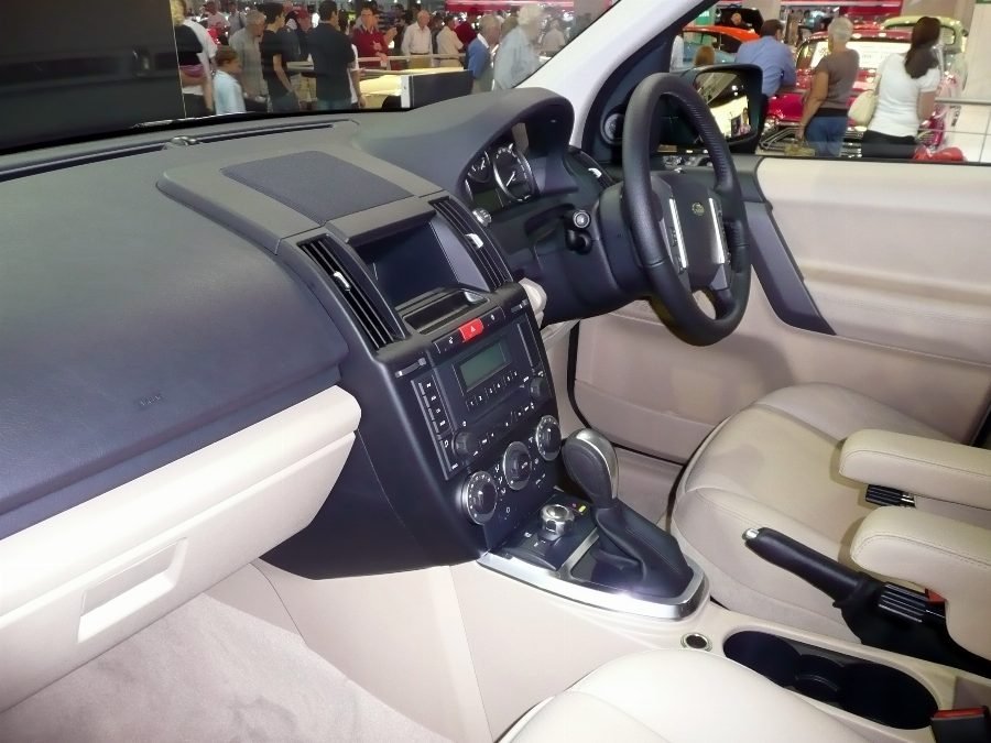 لاند روفر فريلاندر 2 2007 — دفع رباعي (SUV) السعر والمواصفات في السعودية