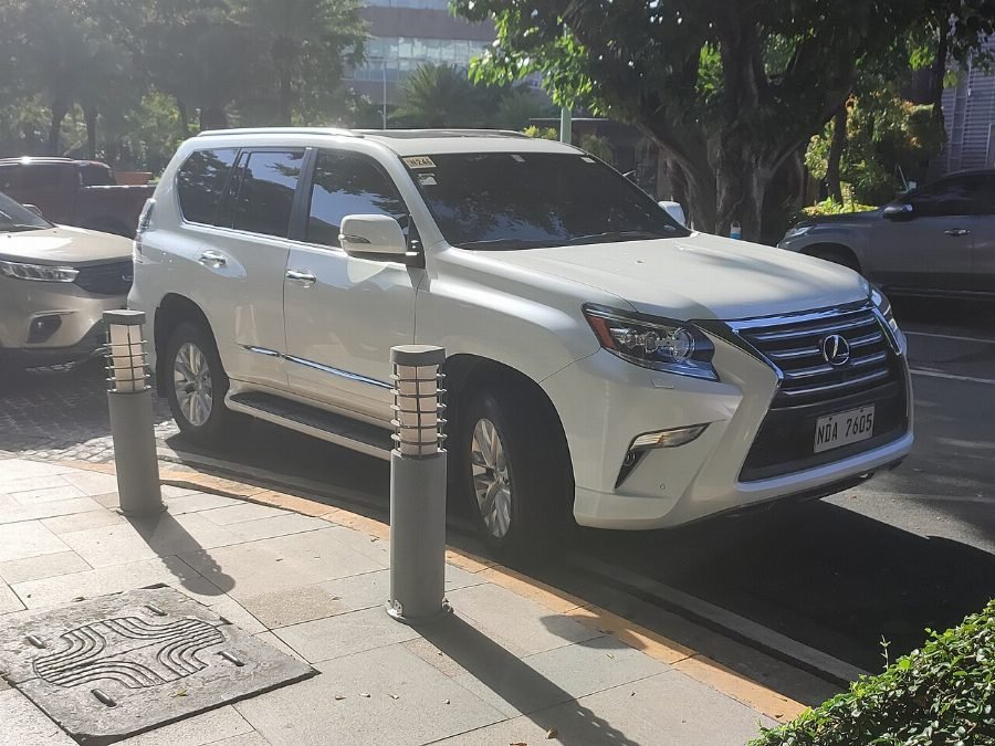 Lexus GX 2010 — SUV Price & Specs in Saudi Arabia