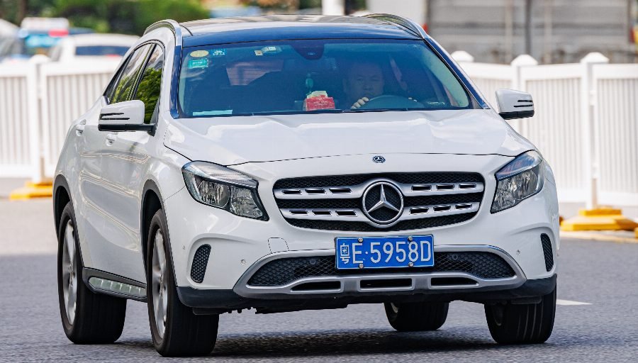مرسيدس بنز GLA 2014 — دفع رباعي (SUV) السعر والمواصفات في السعودية