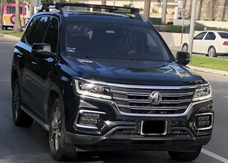 إم جي RX8 2018 — دفع رباعي (SUV) السعر والمواصفات في السعودية