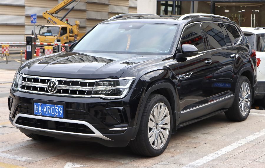 Volkswagen Teramont 2017 — SUV Price & Specs in Saudi Arabia