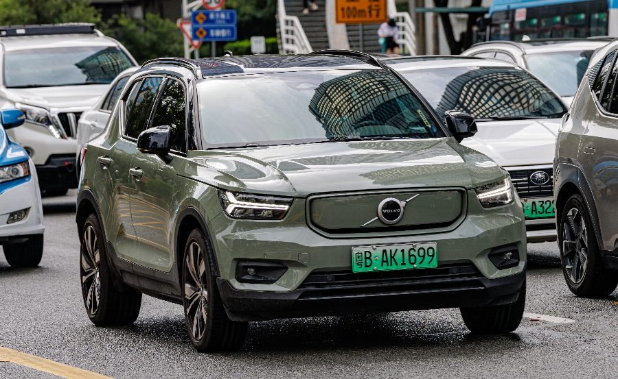 Volvo EX40
