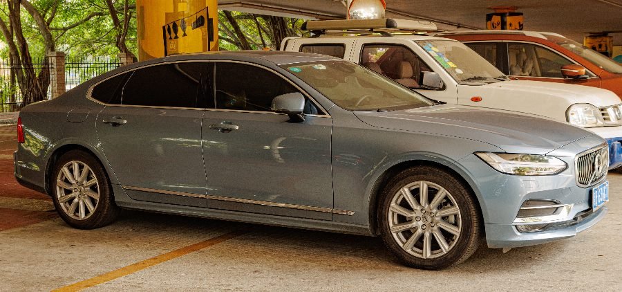 فولفو S90