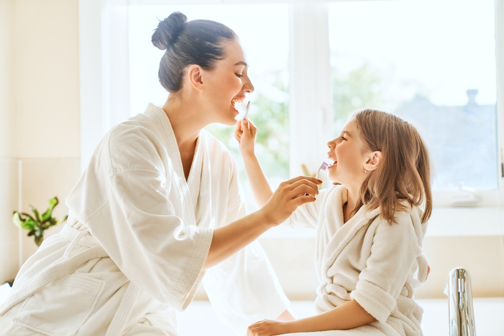 5 طرق للحفاظ على أسنان طفلك صحية وقوية