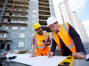 تنفيذ مشاريع البناء ضمن منظومة المقاول العام: كيف يُبنى المبنى صح قبل ما يُبنى سريع